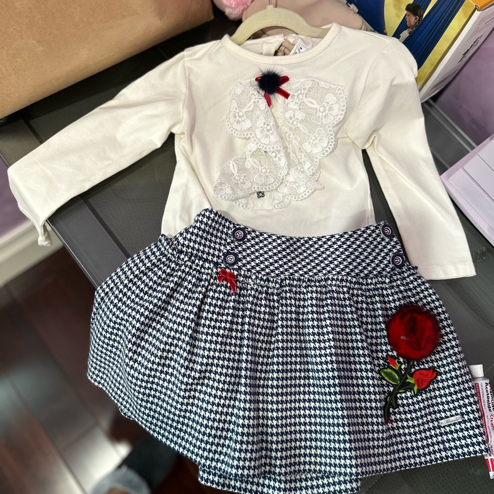 Miranda checkered with flower fur appliqué skirt with matching top size 4